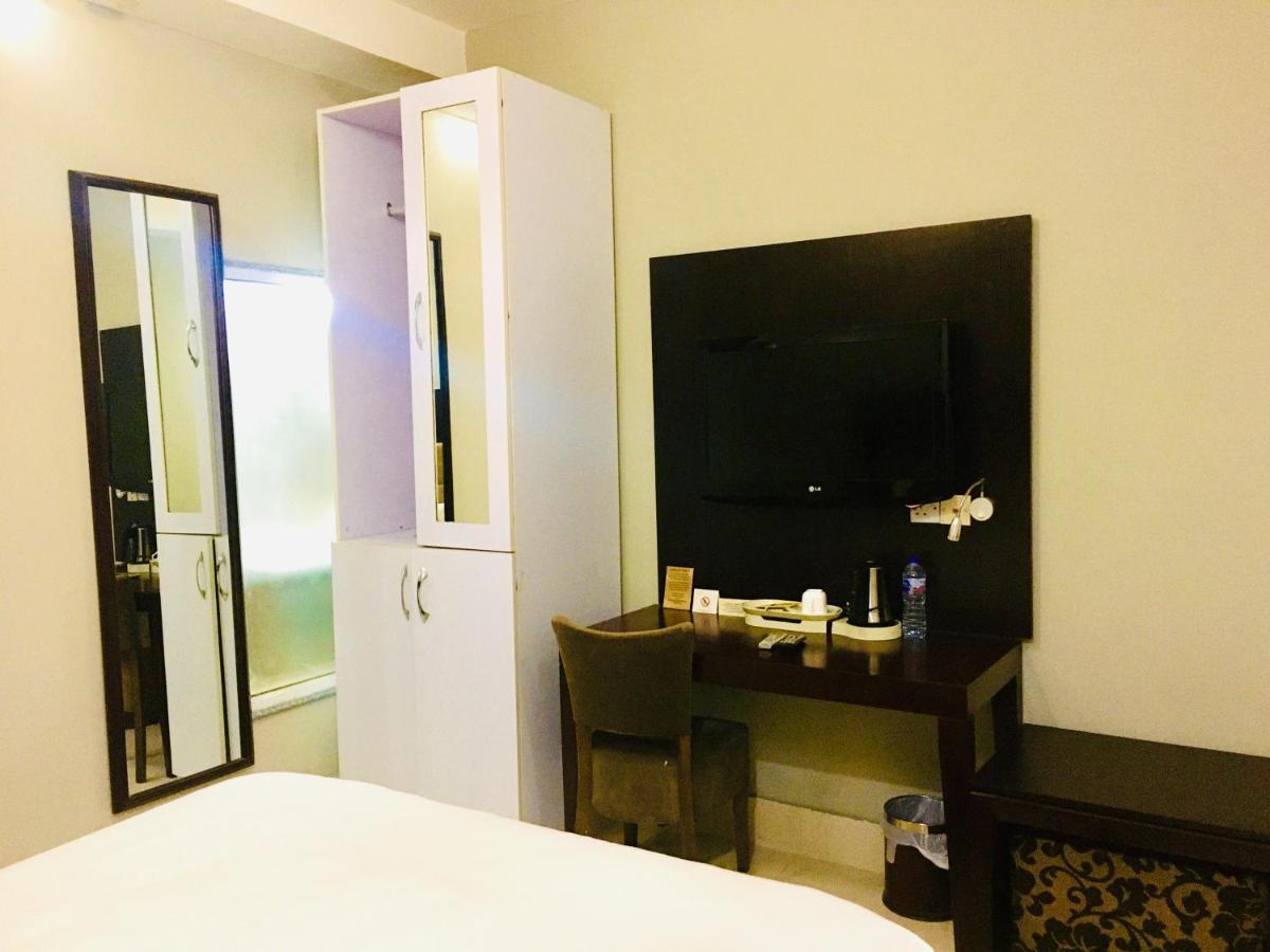 BW Starfire Hotel Ikeja Exterior photo