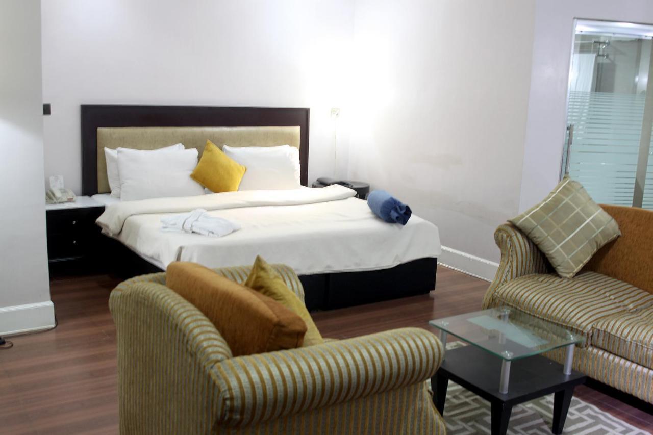 BW Starfire Hotel Ikeja Exterior photo