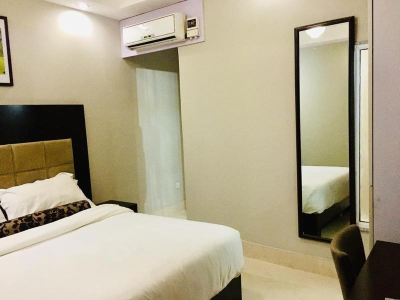 BW Starfire Hotel Ikeja Exterior photo