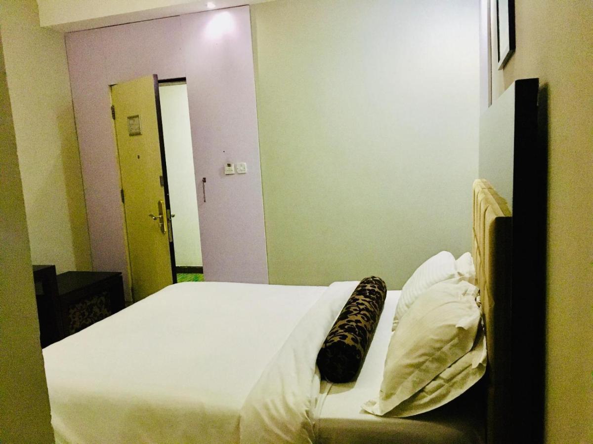 BW Starfire Hotel Ikeja Exterior photo