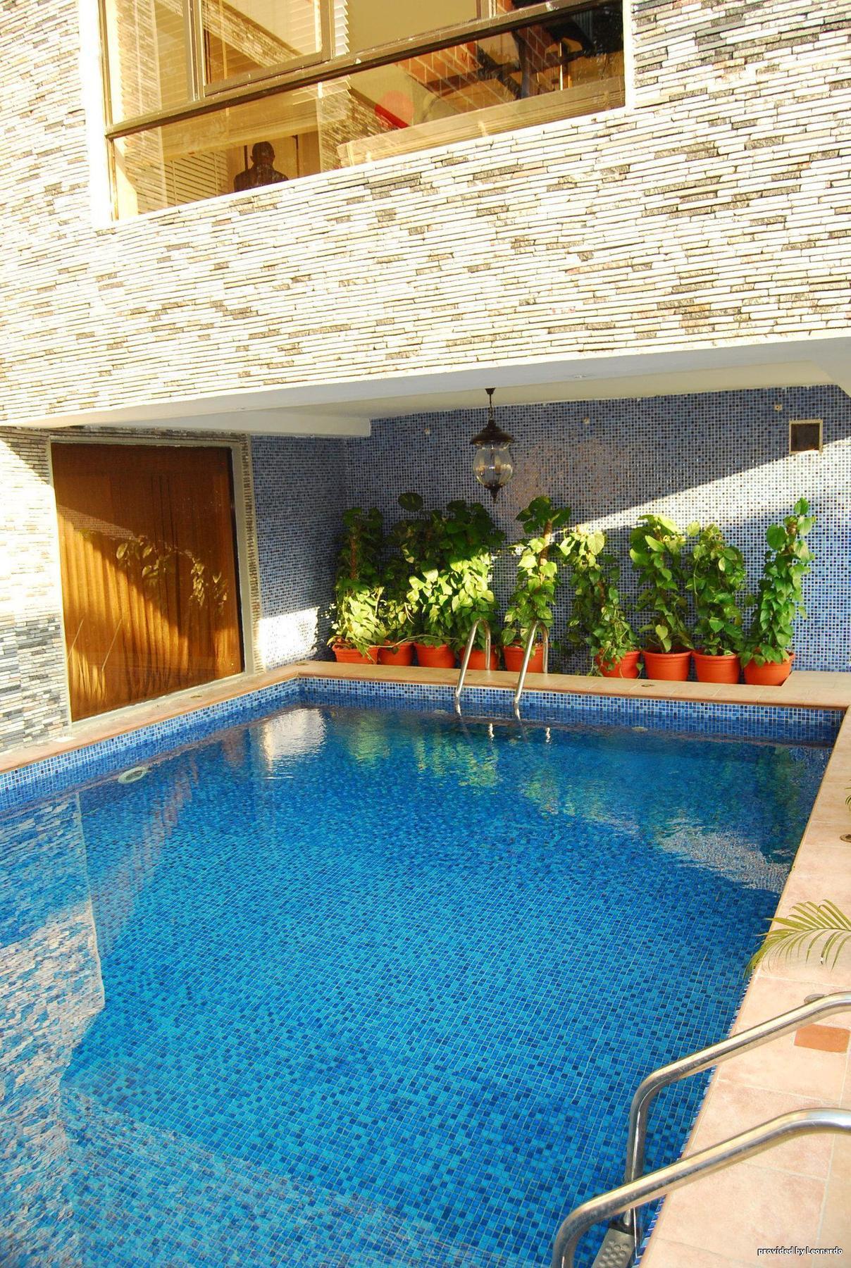 BW Starfire Hotel Ikeja Exterior photo