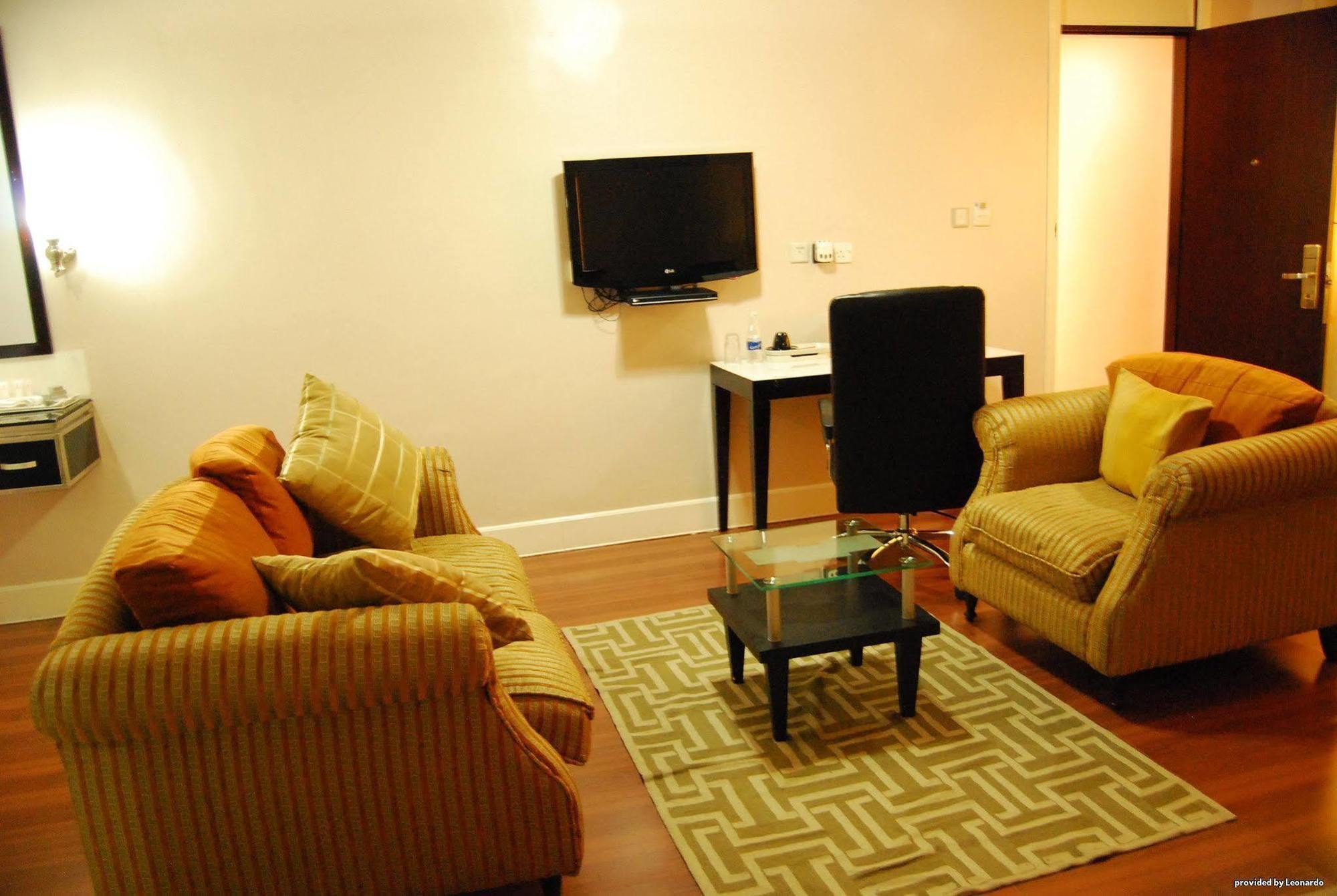 BW Starfire Hotel Ikeja Exterior photo