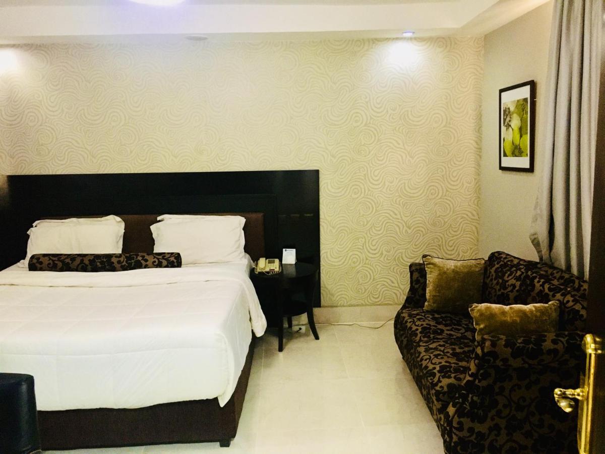 BW Starfire Hotel Ikeja Exterior photo